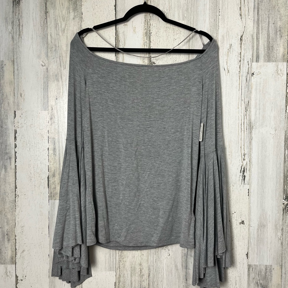 Free People We the Free Top Birds of Paradise Gray Off Shoulder Top Birds NWT L - Picture 3 of 10